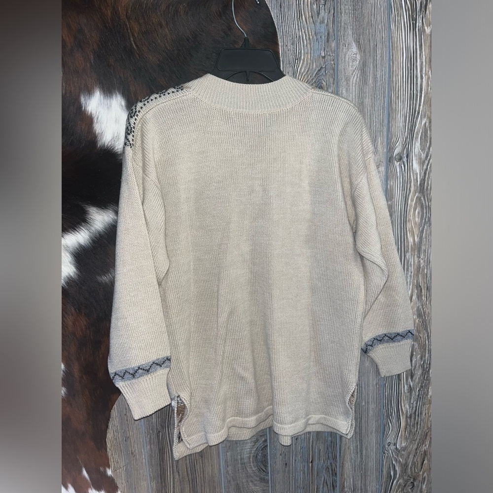 Vintage Dana Scott size small crochet vneck Victorian style pullover sweater - Picture 6 of 6